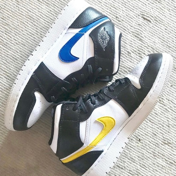 SHOES - Picture 1 of 1